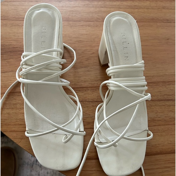 12th Tribe Billini Issa White Block Heel, size 6 women’s - Picture 2 of 4